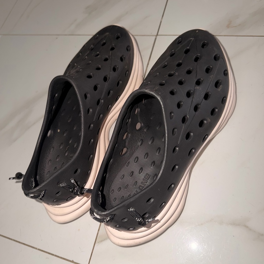 Kane Footwear Black Slip-On Breathable Sneaker